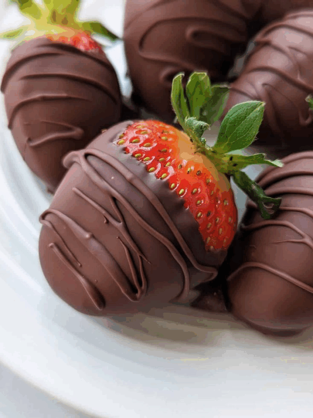How to Make the Best Chocolate-Covered Strawberries